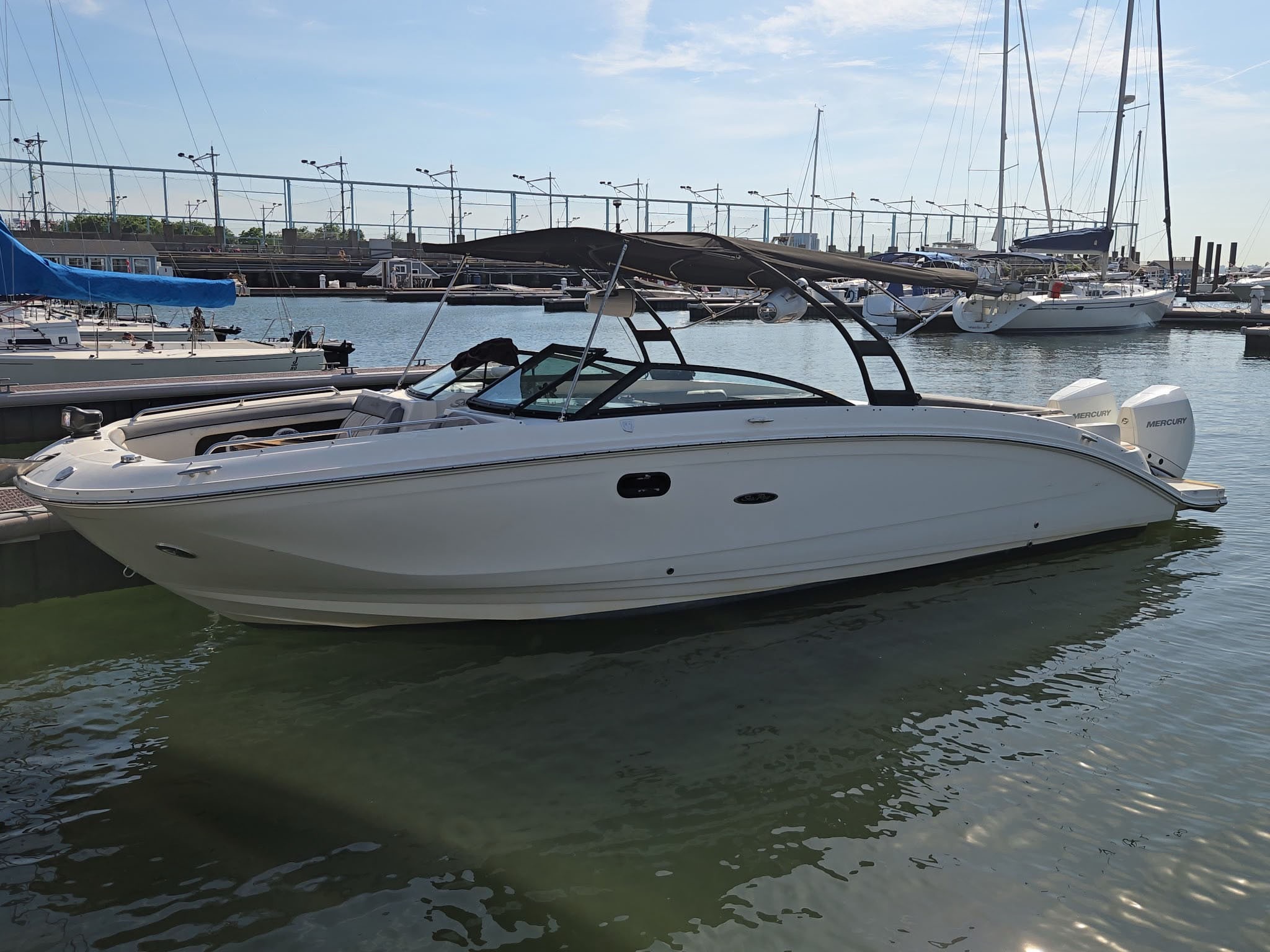SEA RAY SDX 32 in East Coast United States — view 5