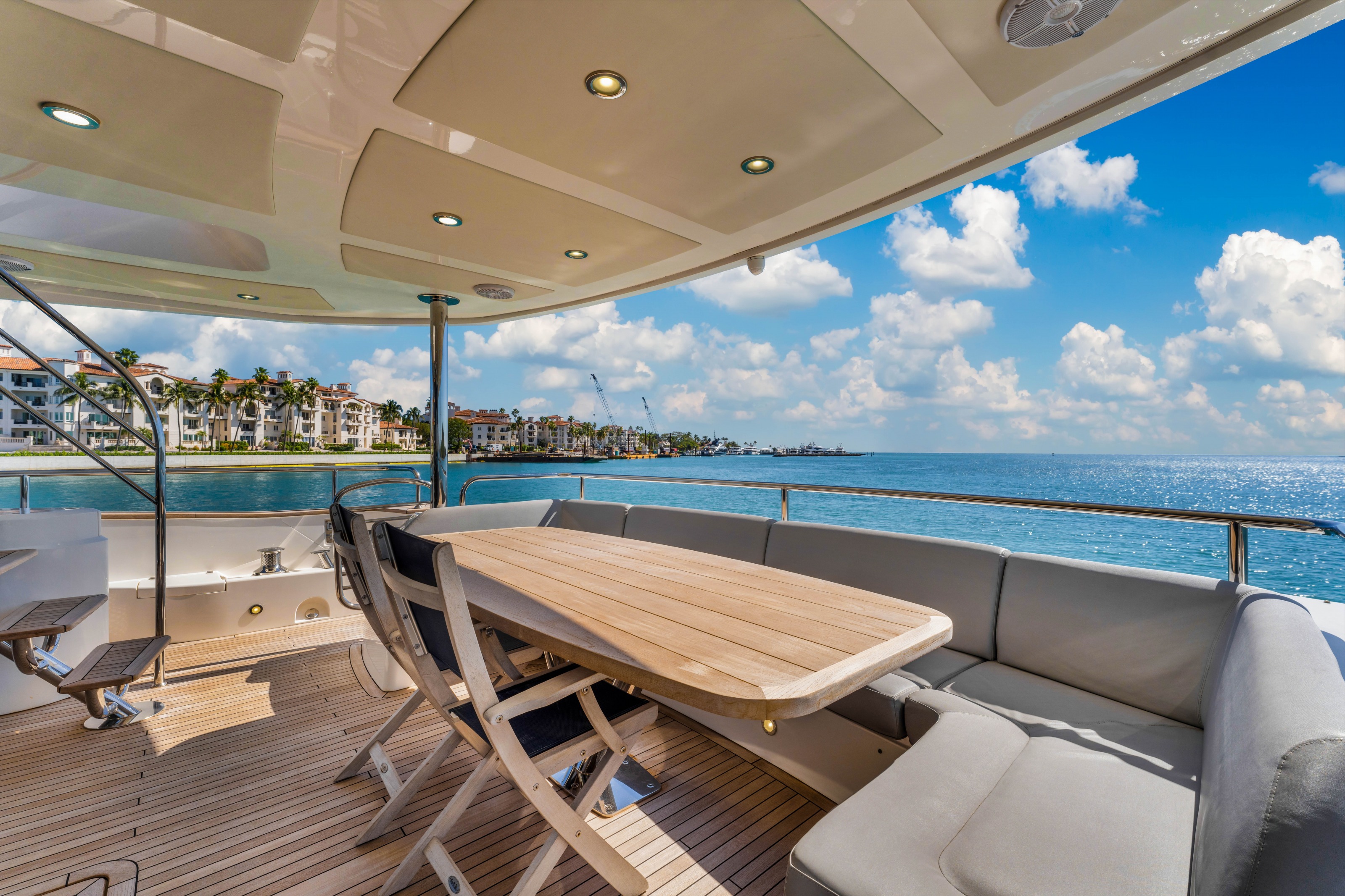 SUNSEEKER 96 in East Coast United States — view 8