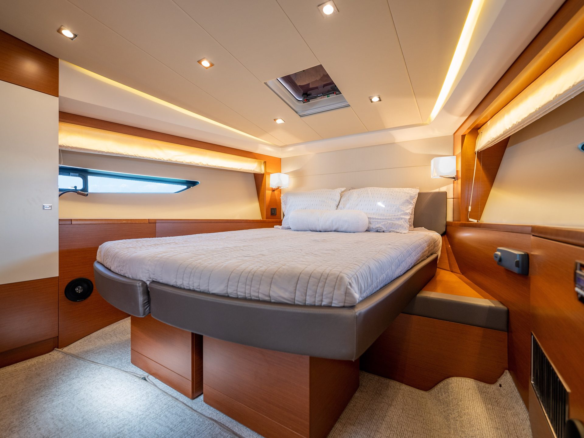 PRESTIGE 52 FLY in East Coast United States — view 6