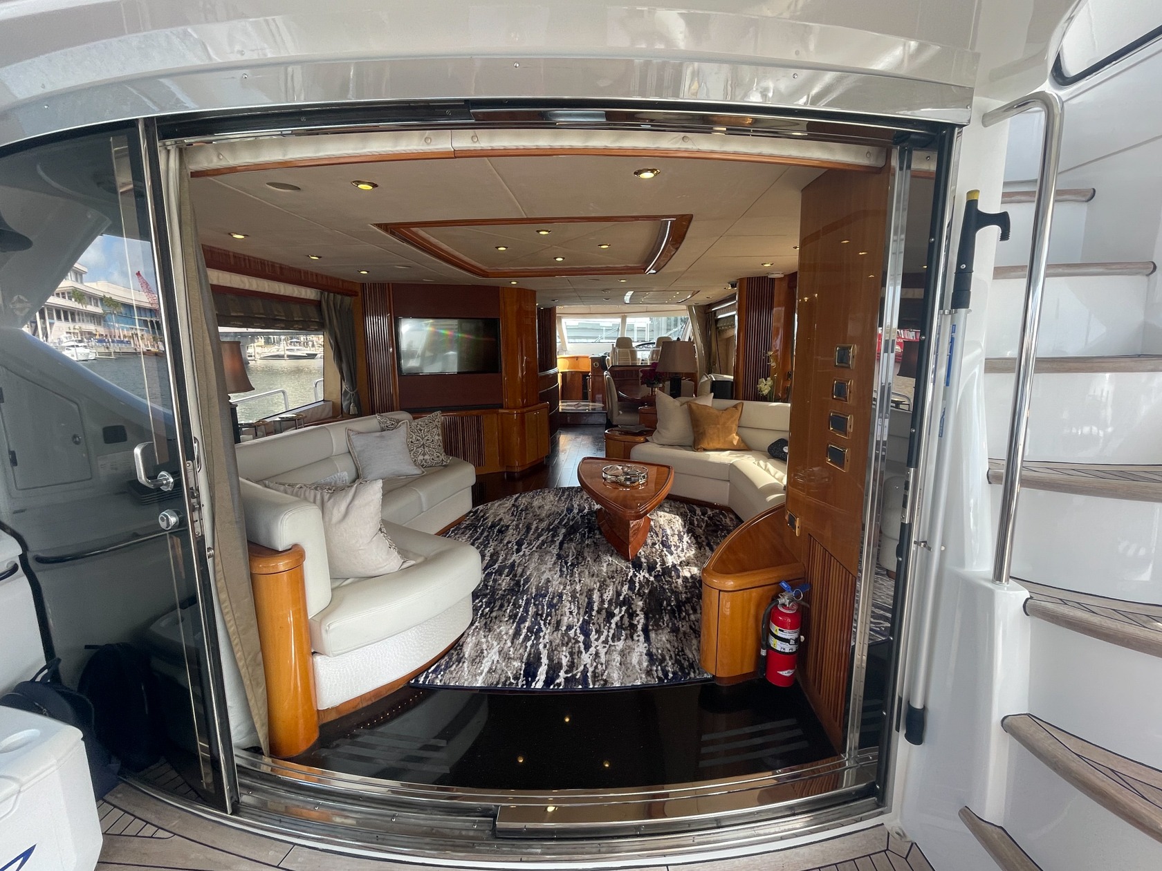 SUNSEEKER MANHATTAN 83 in East Coast United States — view 7