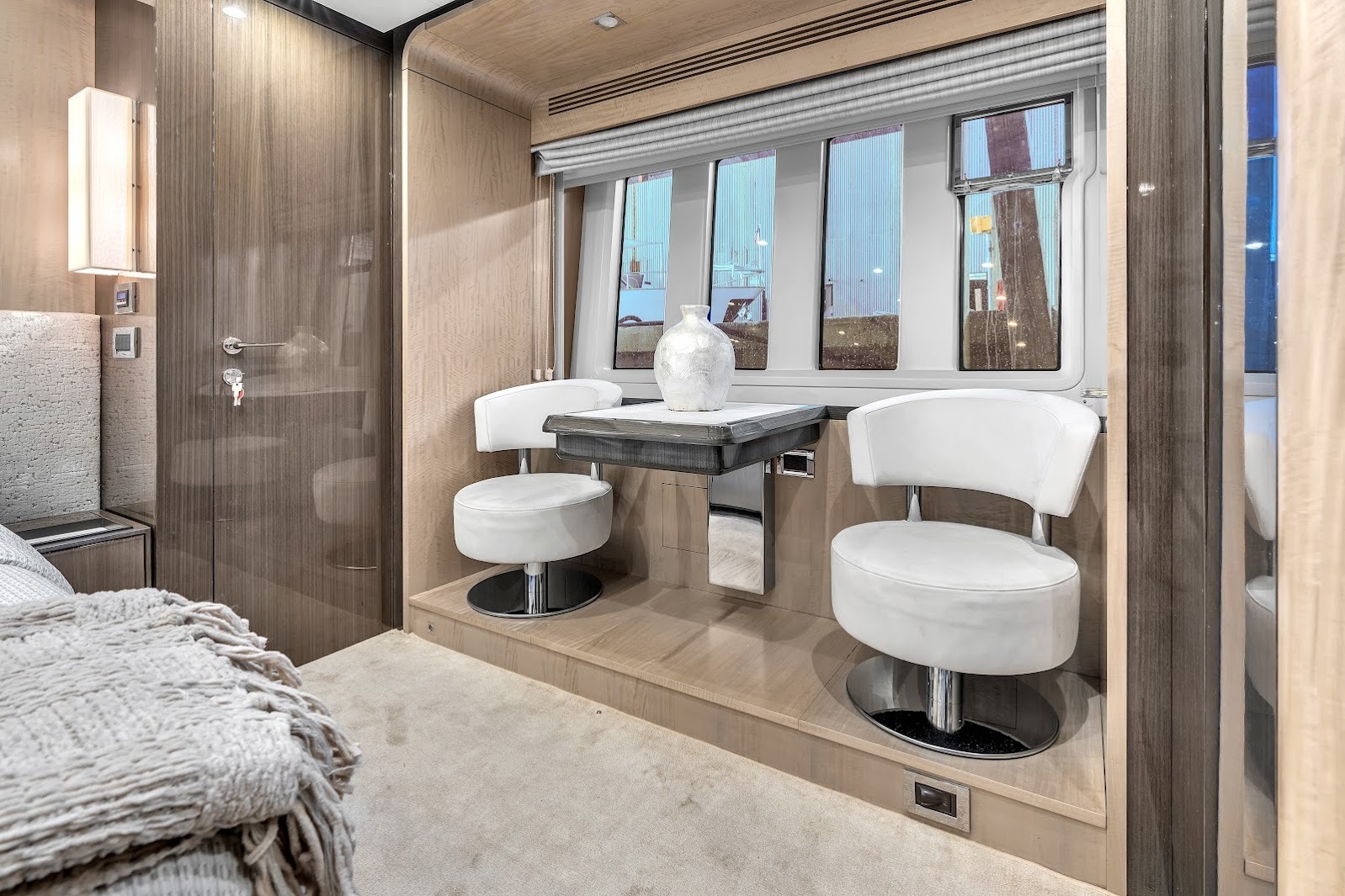 AZIMUT 88 in East Coast United States — view 6