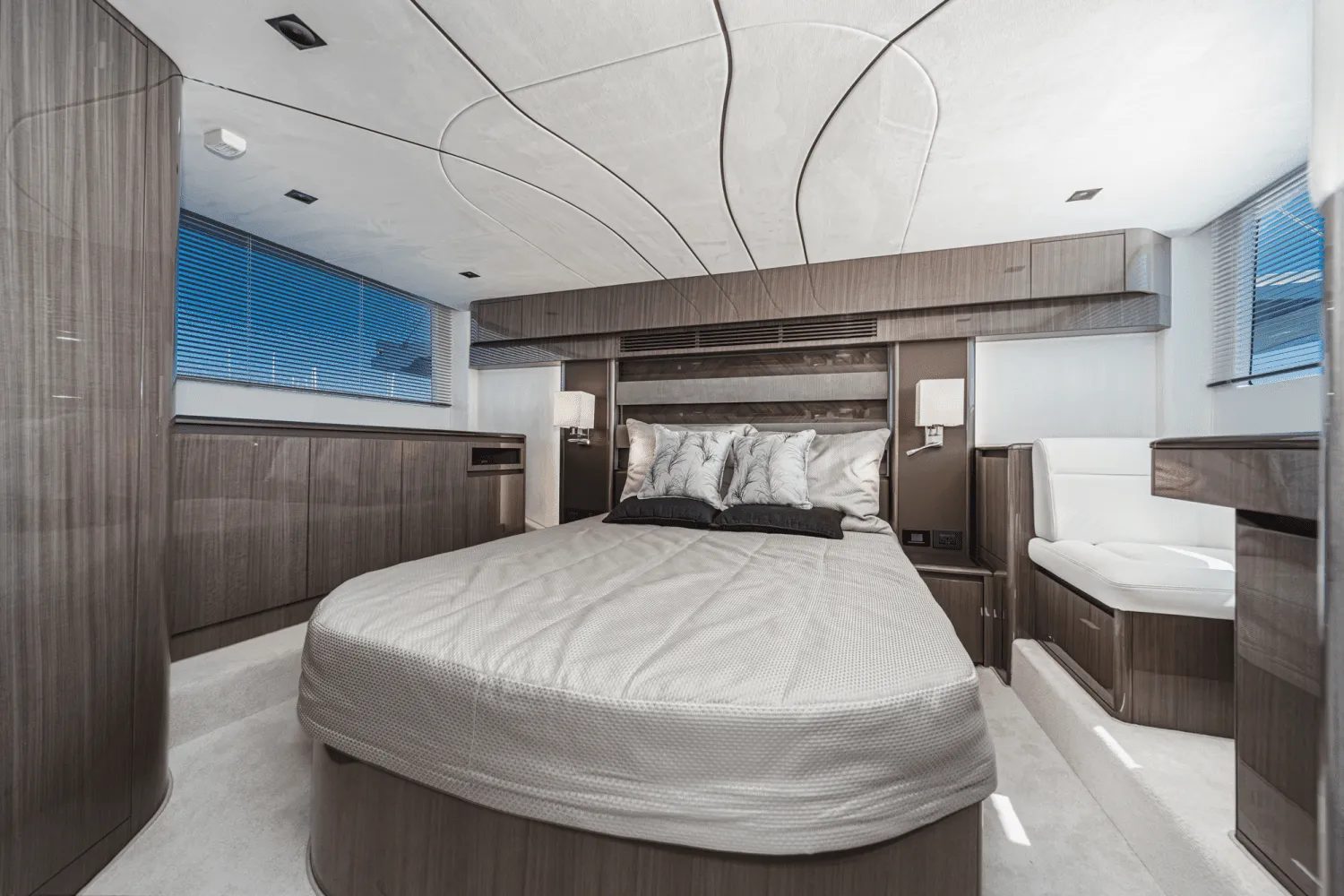 GALEON 53 — view 2