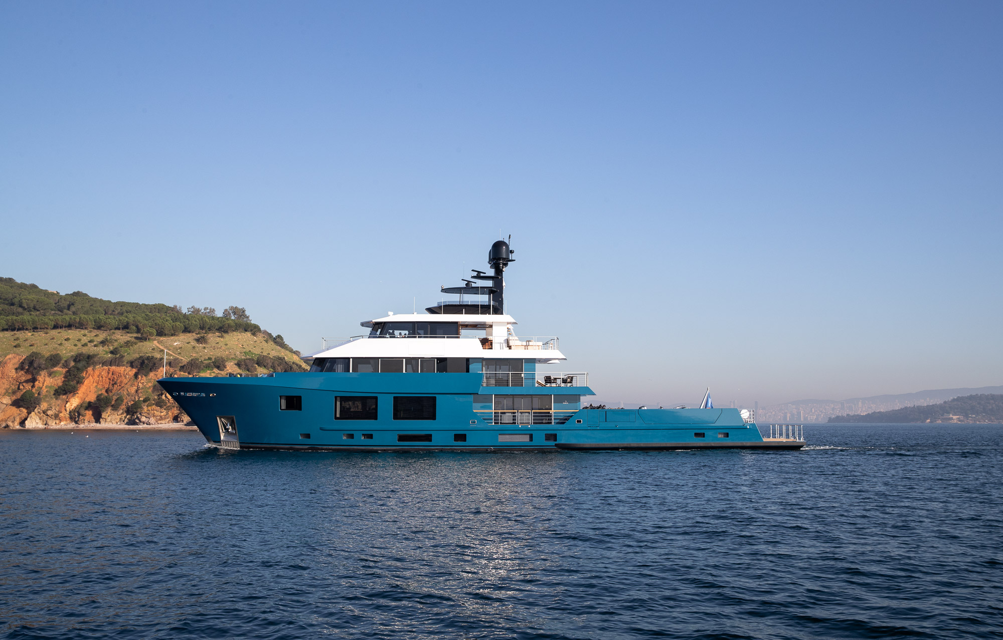 KING BENJI — Exterior decks