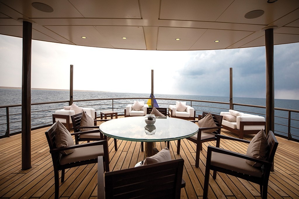 VAN DER WERF 286 in Caribbean — view 5