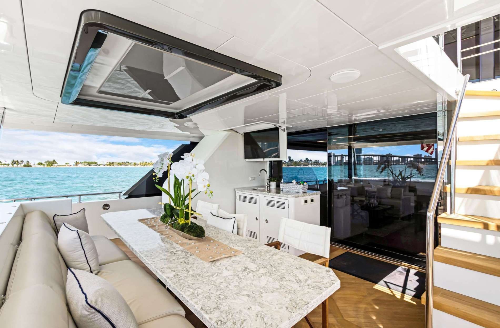 OCEAN ALEXANDER 95 in East Coast United States — view 6