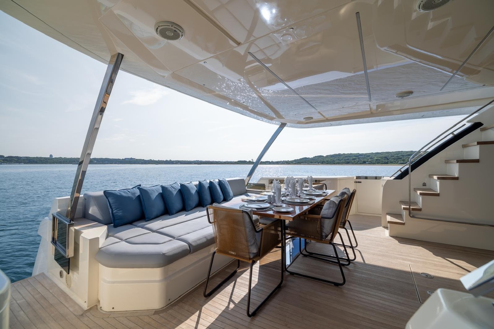 FERRETTI 88 in East Coast United States — view 3