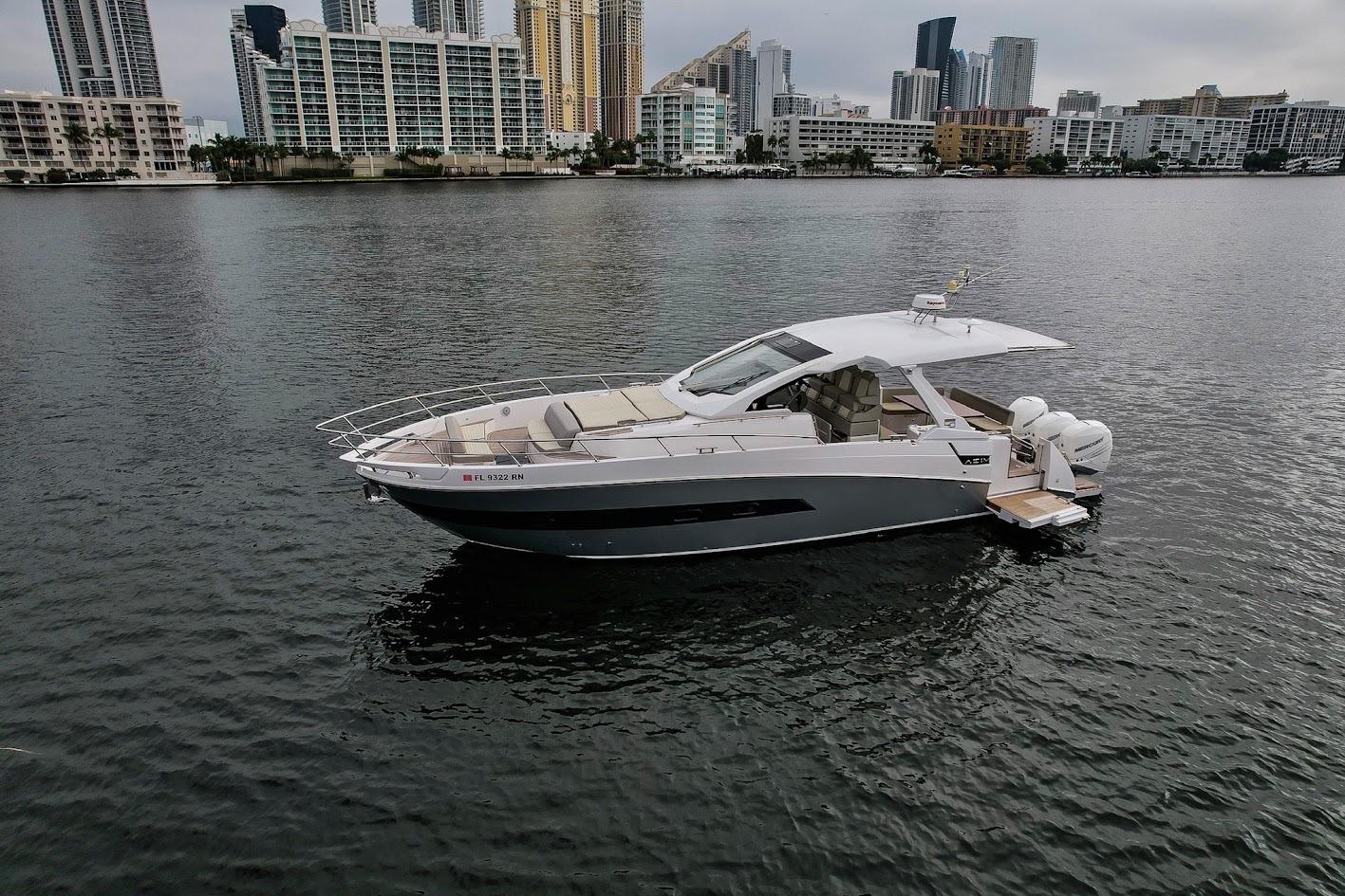 AZIMUT VERVE 42 in East Coast United States — view 3