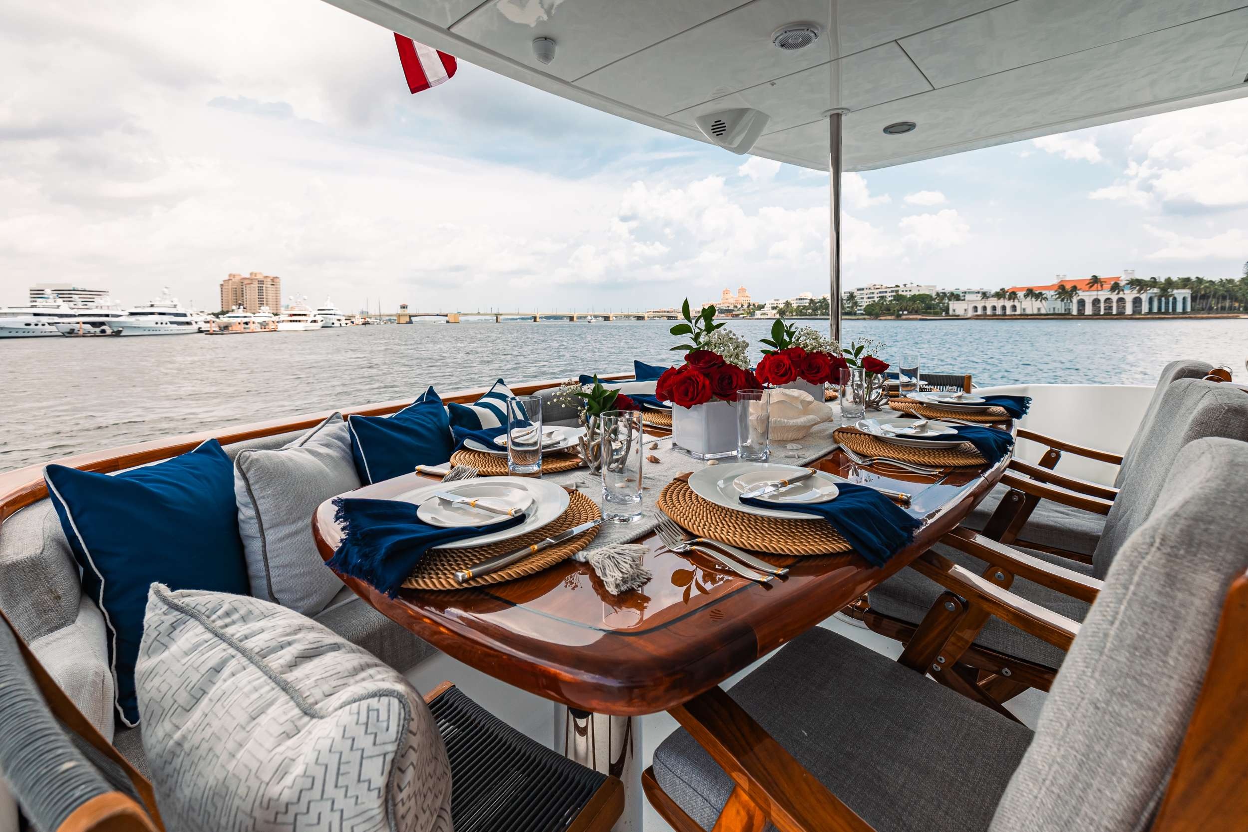 HATTERAS 85 in Caribbean — view 4