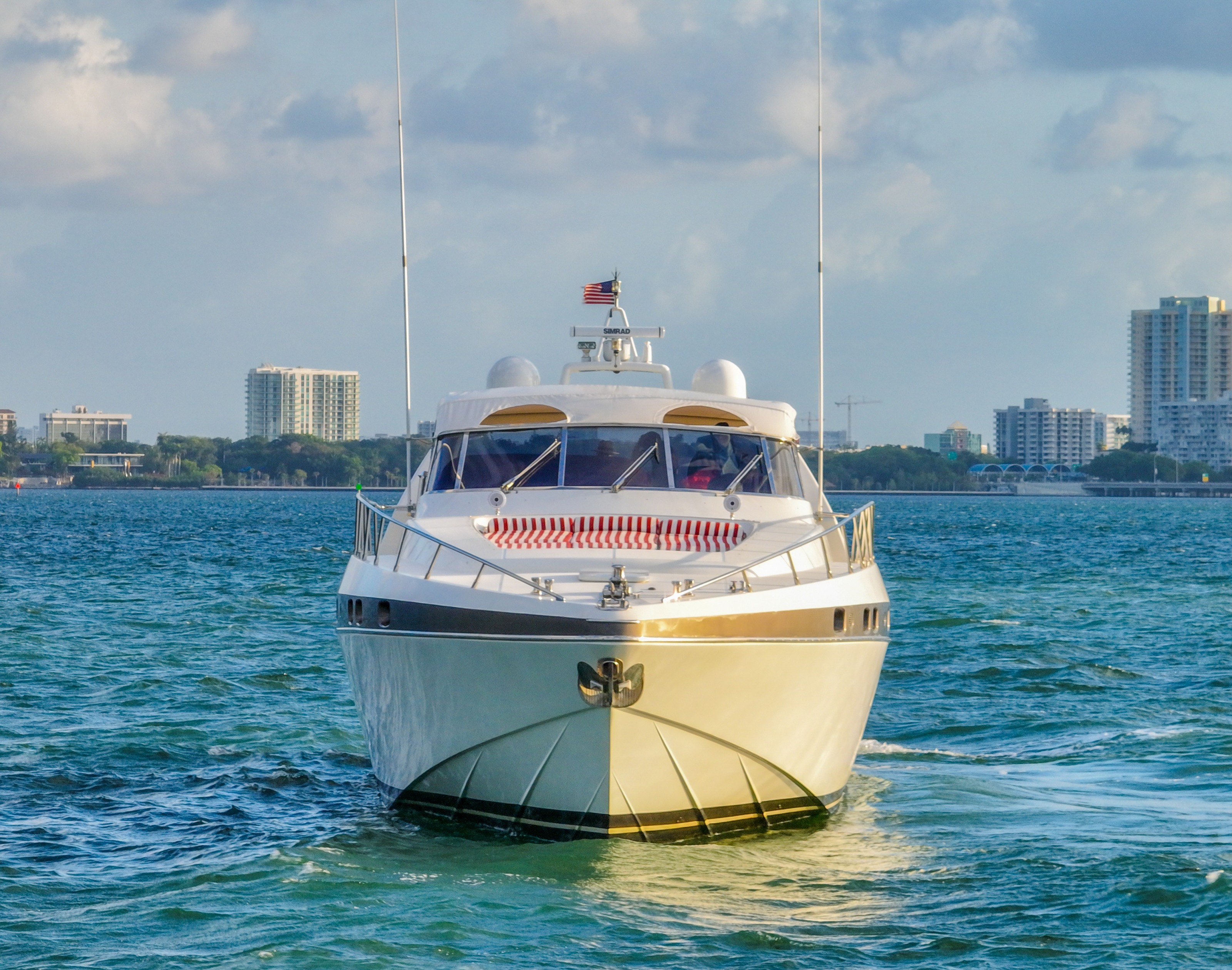 MANGUSTA 84 in East Coast United States — view 4