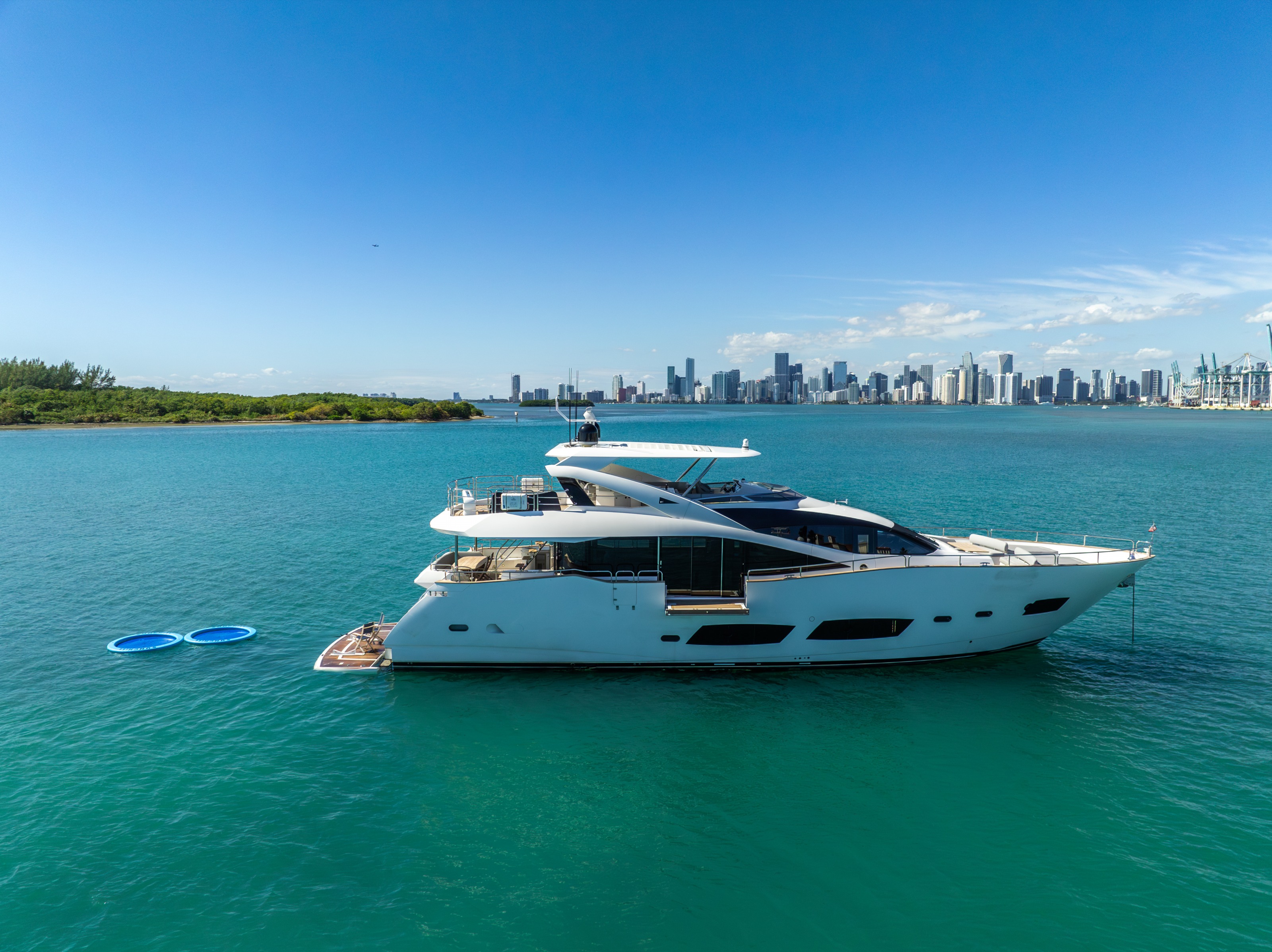SUNSEEKER 96 in East Coast United States — view 3