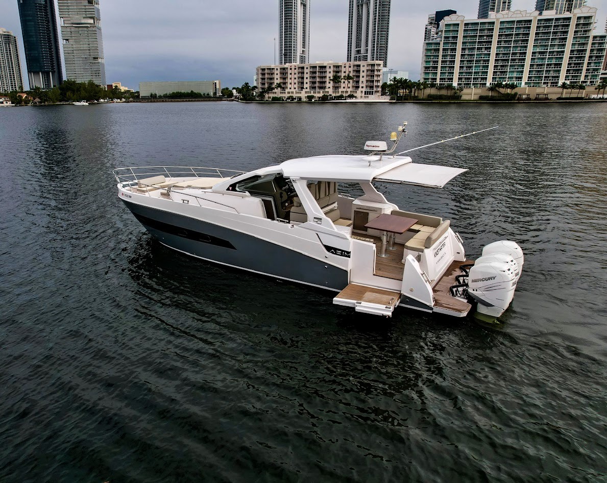 AZIMUT VERVE 42 in East Coast United States — view 4