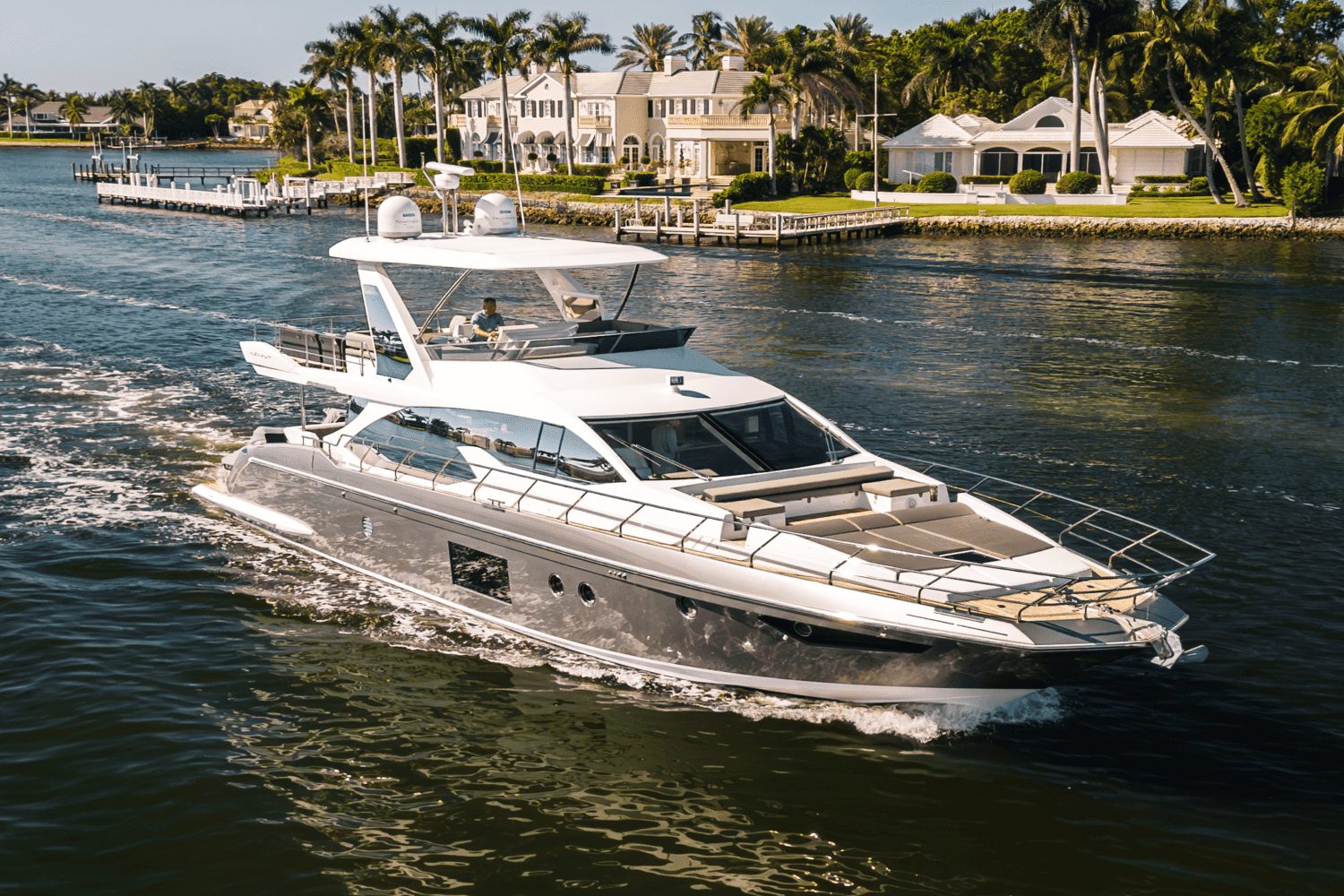 AZIMUT 68 — view 3