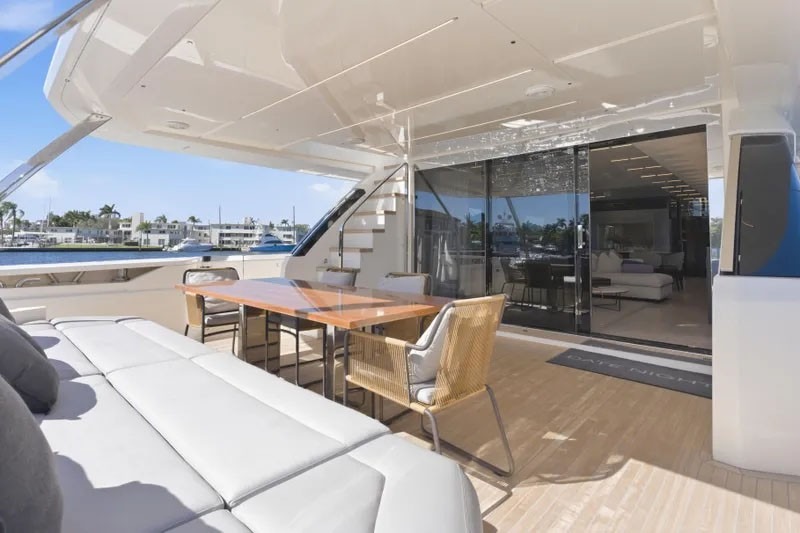 FERRETTI 92 in East Coast United States — view 3