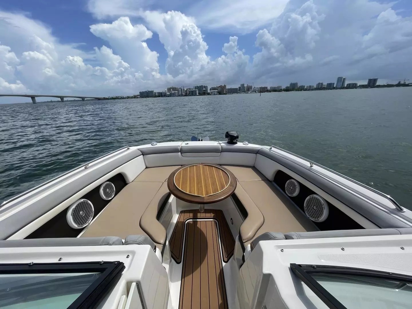 SEA RAY SDX 32 in East Coast United States — view 3