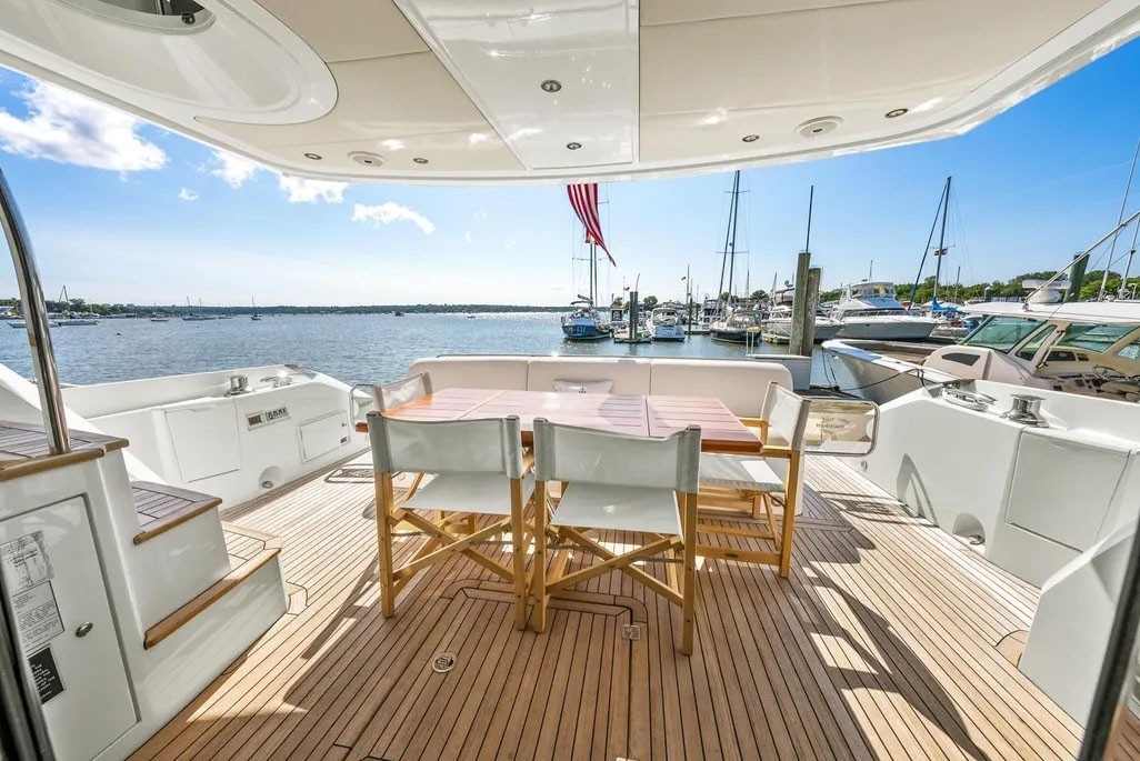 SUNSEEKER MANHATTAN 68 in East Coast United States — view 6