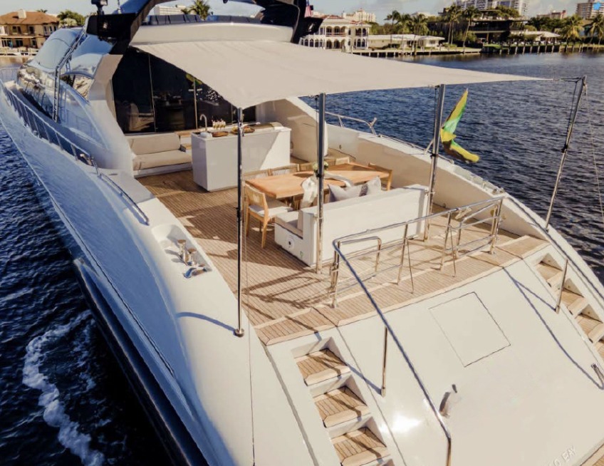 MANGUSTA 105 in Caribbean — view 2
