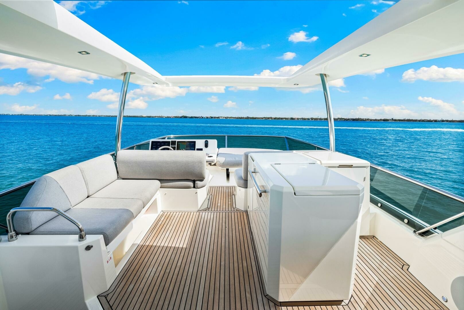 PRESTIGE 630 63 in East Coast United States — view 2