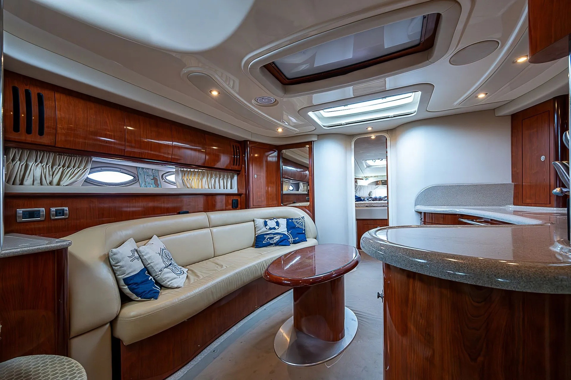 SEA RAY 46 in East Coast United States — view 7