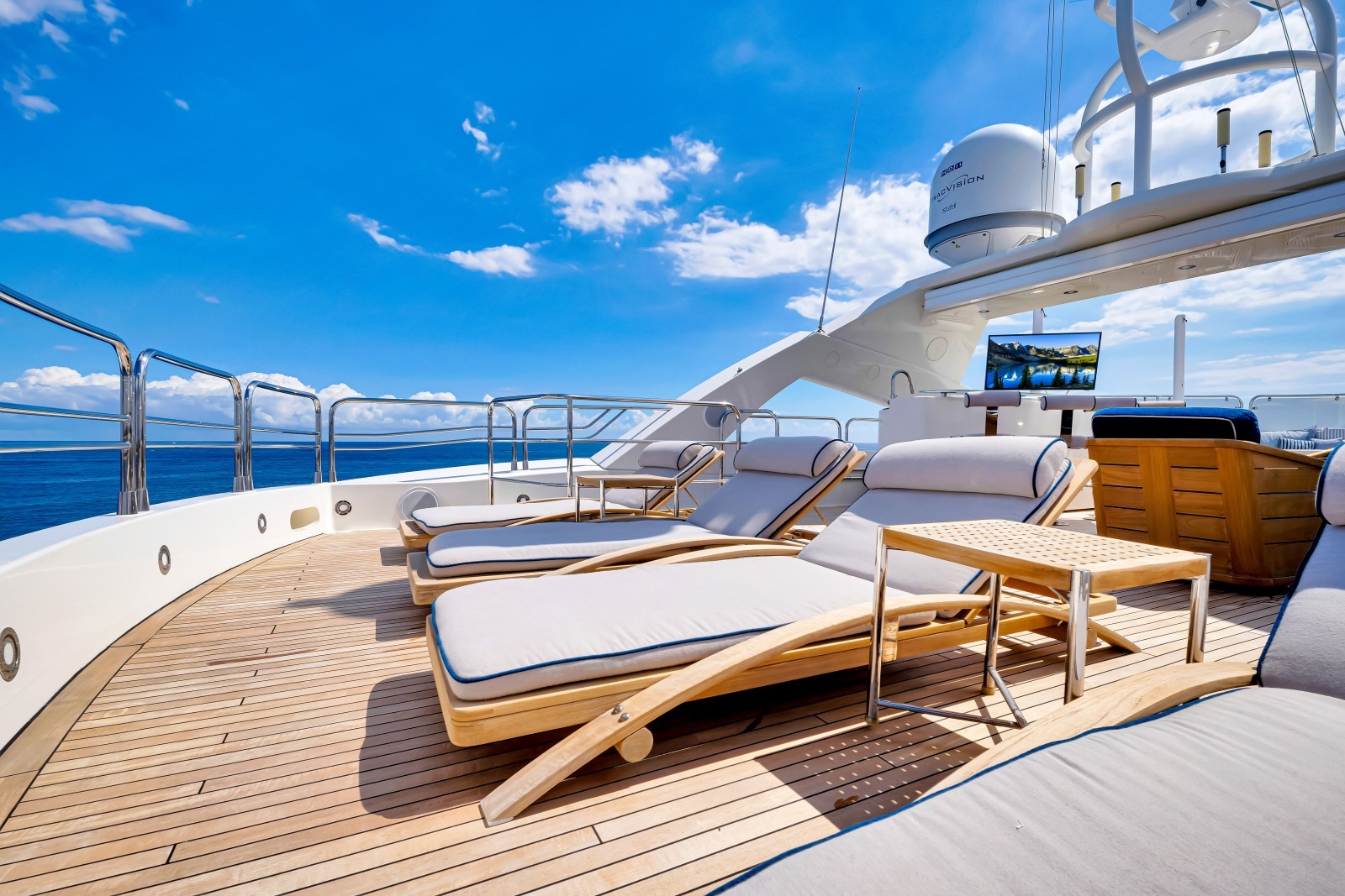 SUNSEEKER 130 in East Coast United States — view 6
