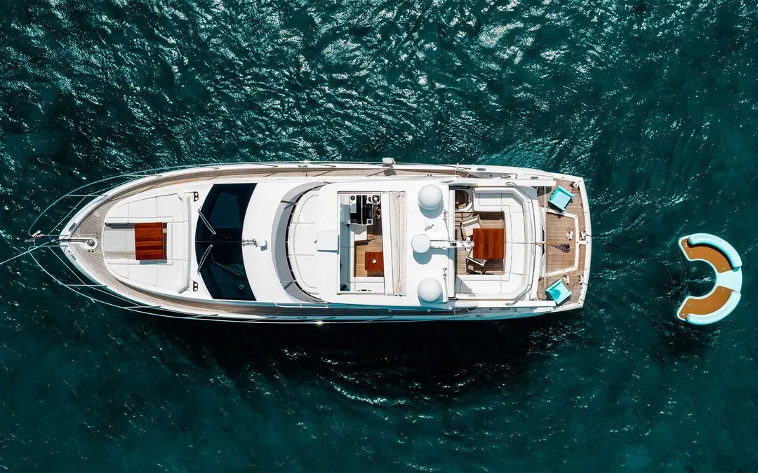 SUNSEEKER 56 in East Coast United States — view 6