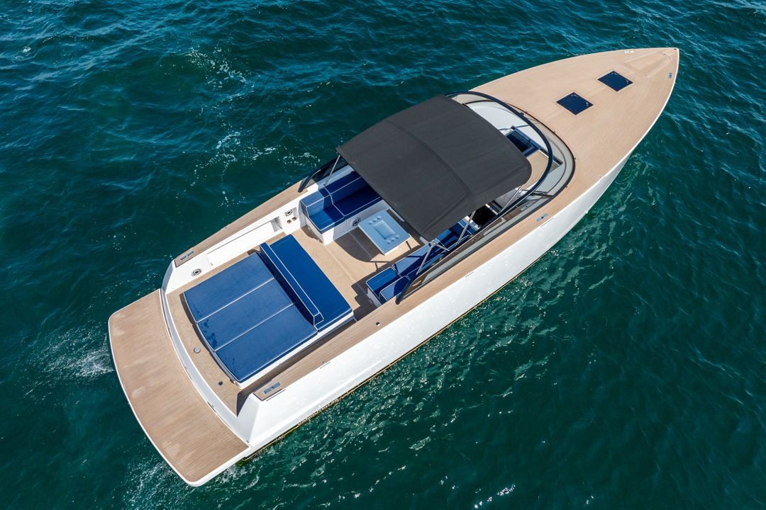 VANDUTCH 48 in East Coast United States — view 5