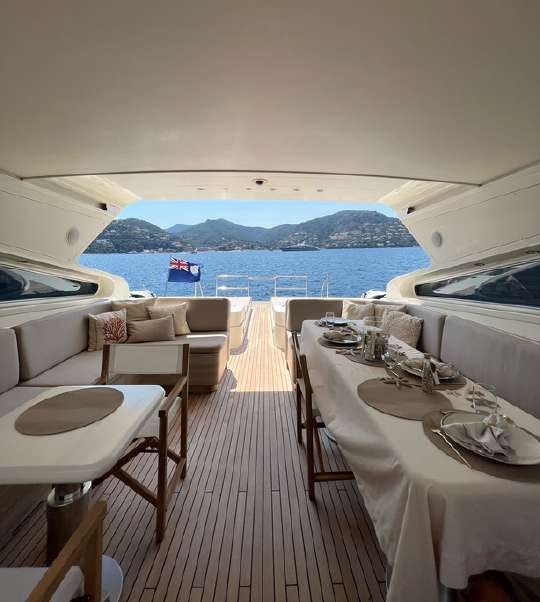 LEOPARD 90 in Caribbean — view 3