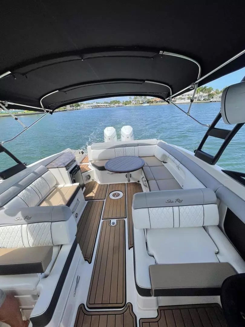 SEA RAY SDX 32 in East Coast United States — view 2