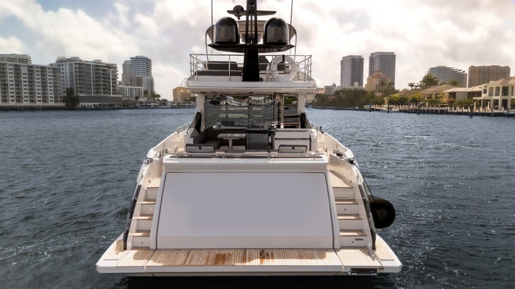 AZIMUT S7 70 in East Coast United States — view 4
