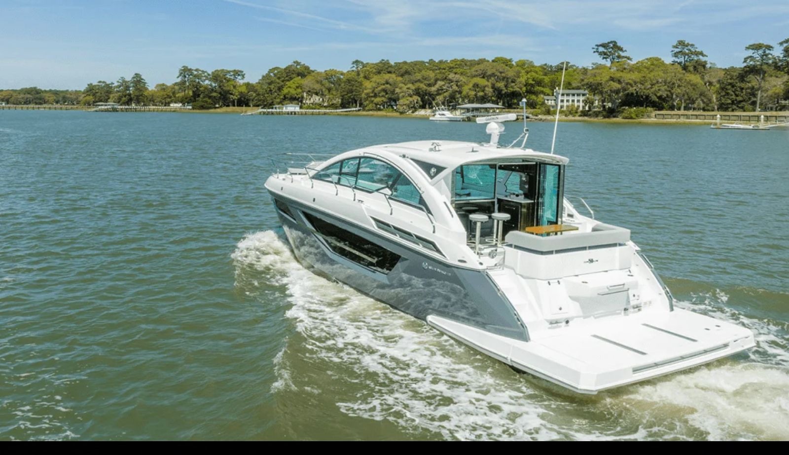 CRUISERS CANTIUS 52 in East Coast United States — view 2