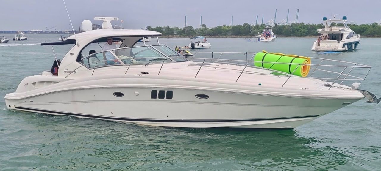 SEARAY SUNDANCER 44 in East Coast United States — view 3