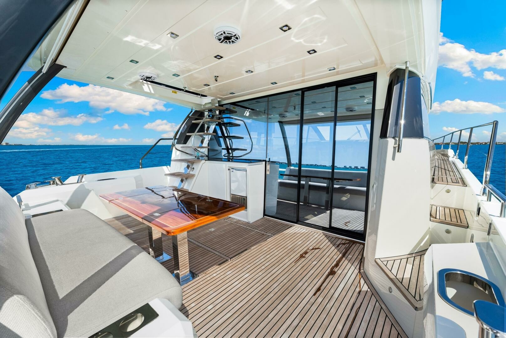 PRESTIGE 630 63 in East Coast United States — view 3