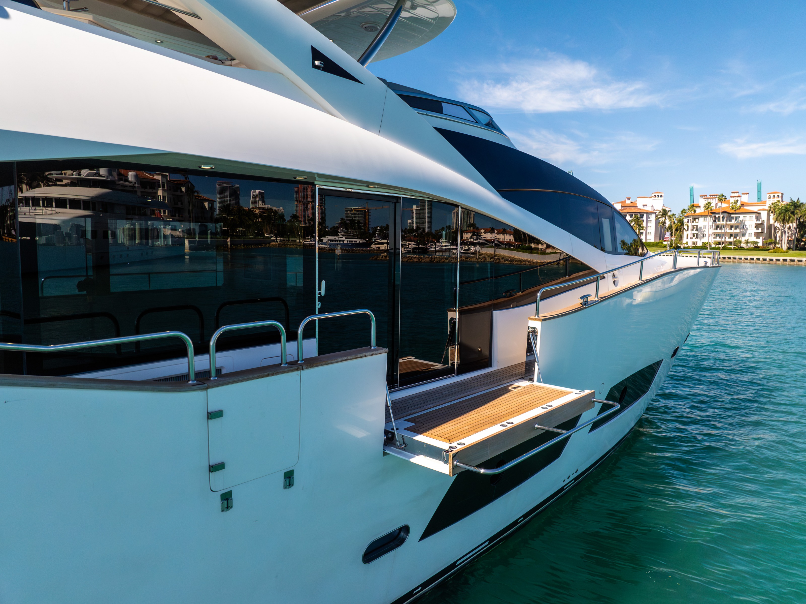 SUNSEEKER 96 in East Coast United States — view 5
