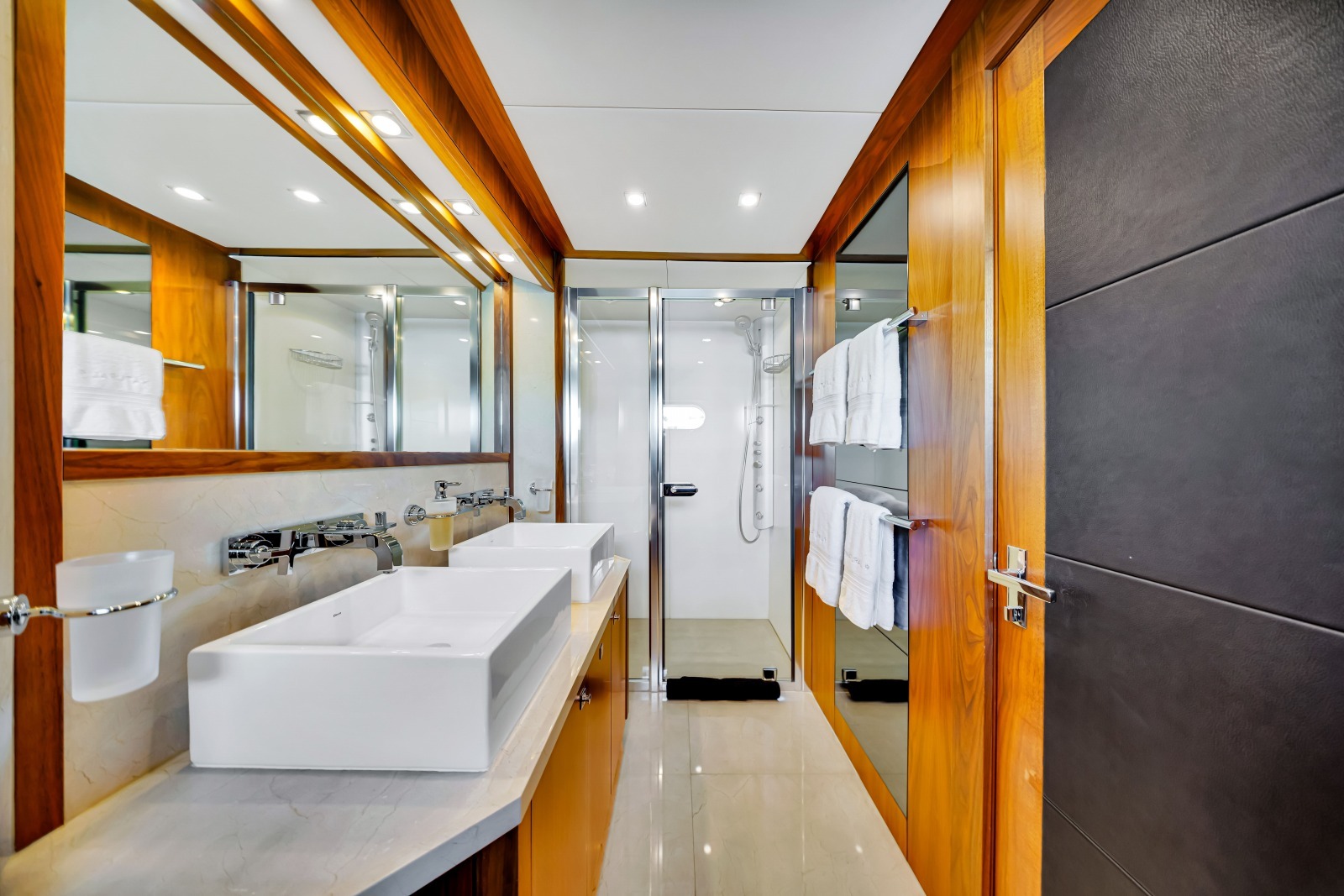 SUNSEEKER 130 in East Coast United States — view 8