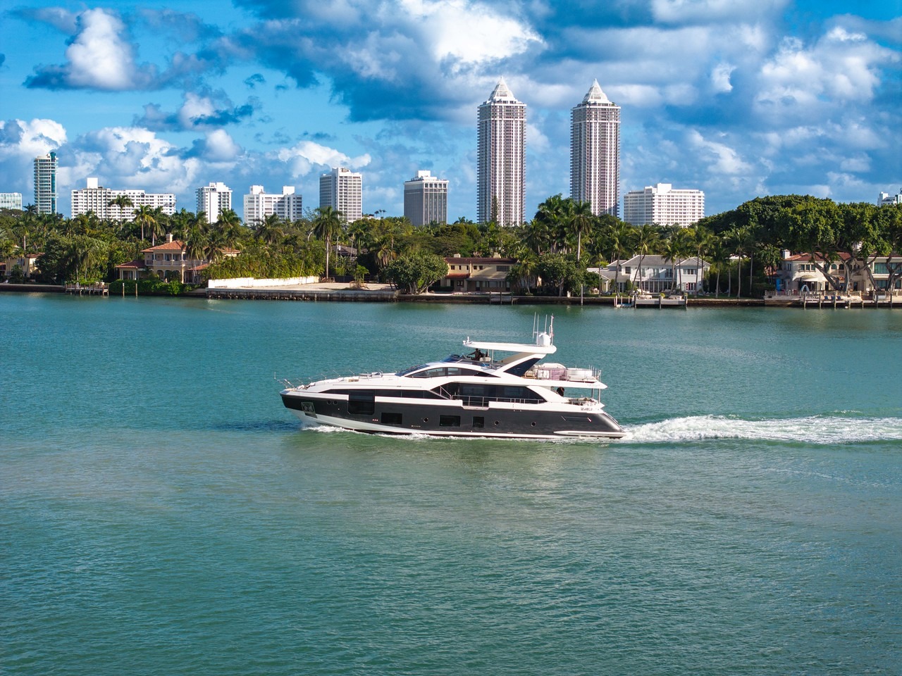 AZIMUT 27MGRANDE 88 in East Coast United States — view 2