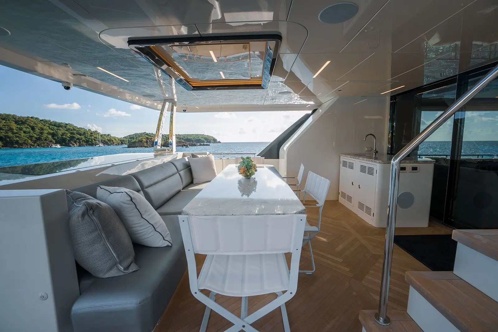 OCEAN ALEXANDER 90 in East Coast United States — view 7