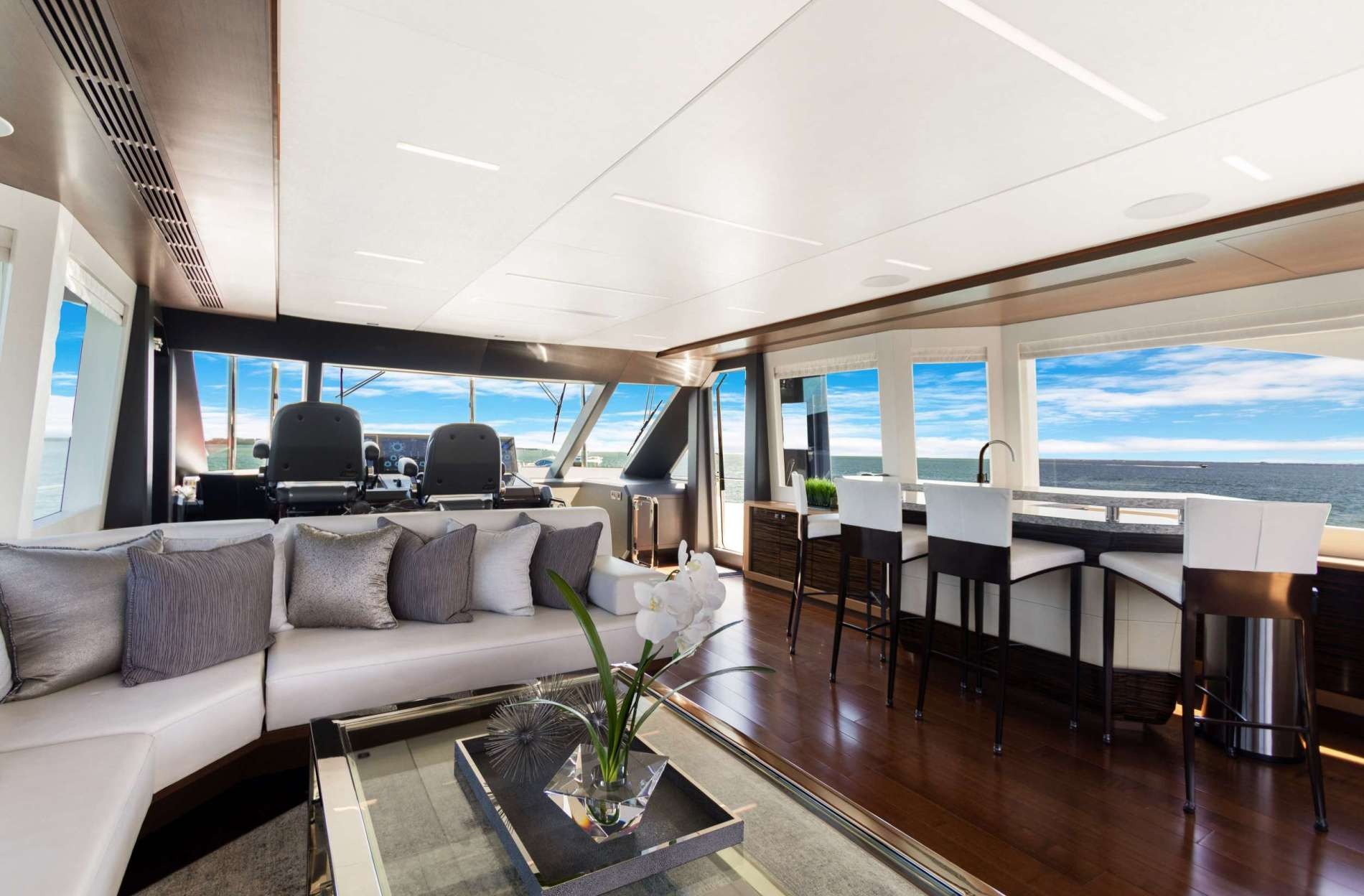 OCEAN ALEXANDER 95 in East Coast United States — view 7