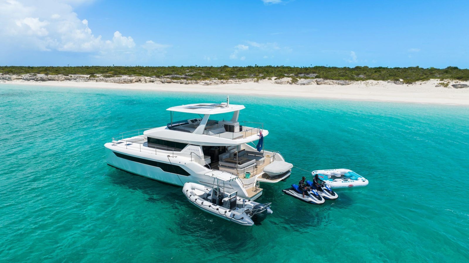 LEOPARD- POWER CATAMARAN 53 16.15m Leopard- Power Catamaran luxury charter yacht in Caribbean