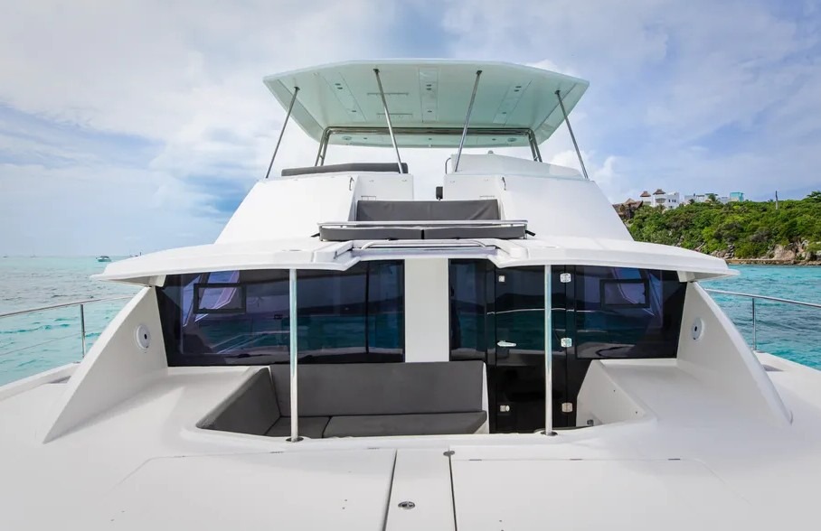 LEOPARD 51 in East Coast United States — view 5
