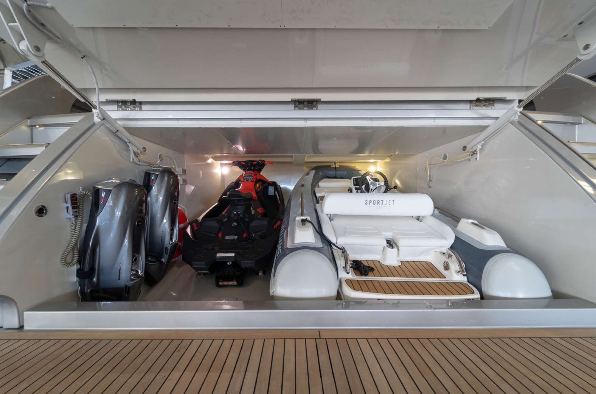 RIVA 93 in East Coast United States — view 6