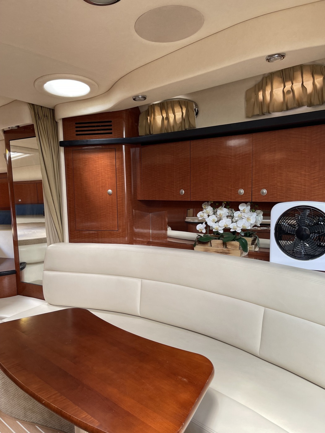 SEARAY 40 in East Coast United States — view 8