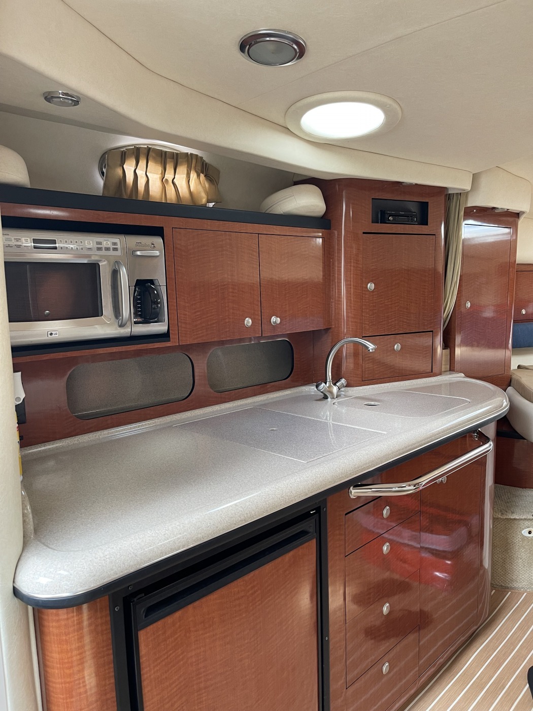 SEARAY 40 in East Coast United States — view 6