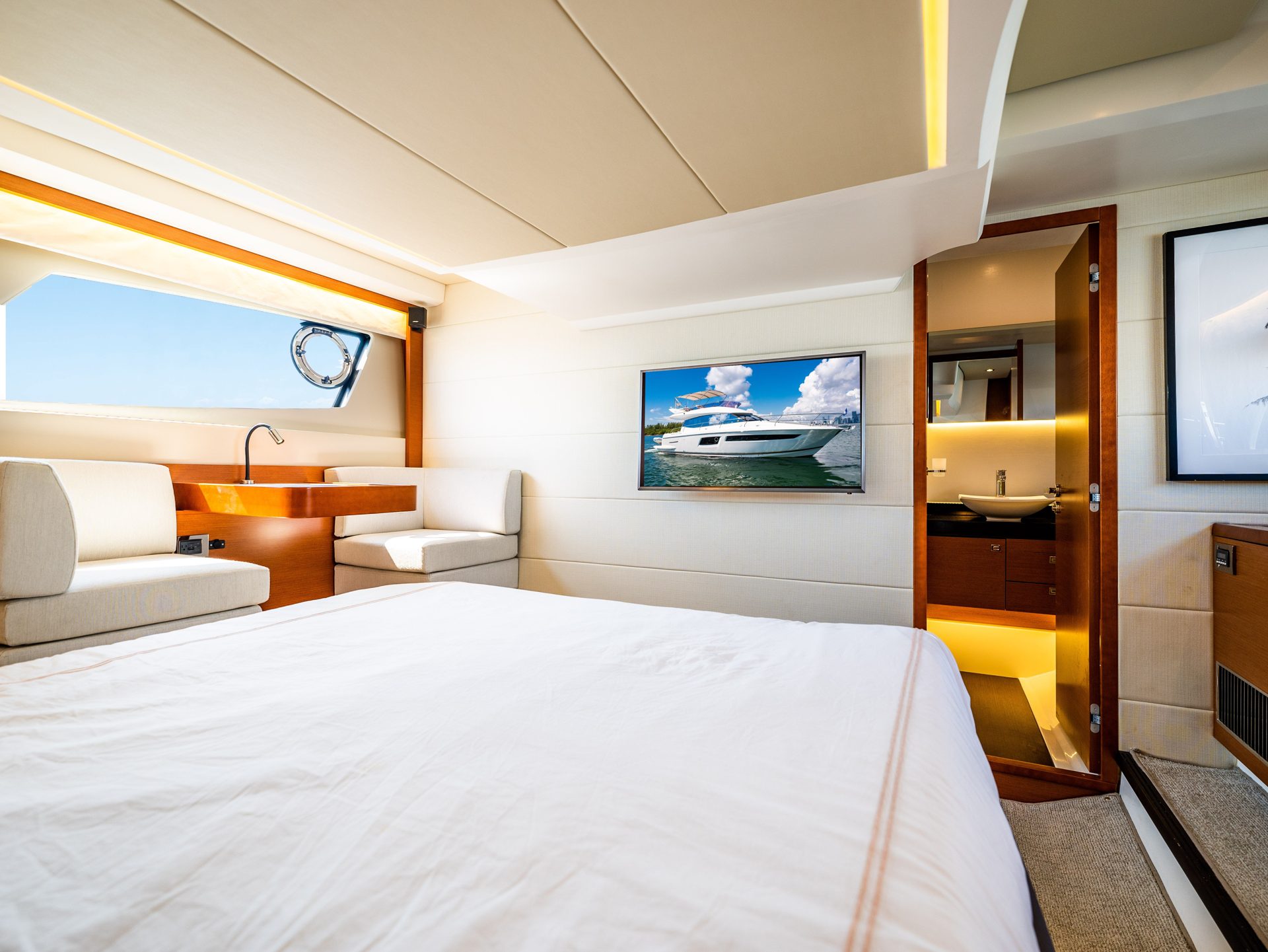 PRESTIGE 52 FLY in East Coast United States — view 15