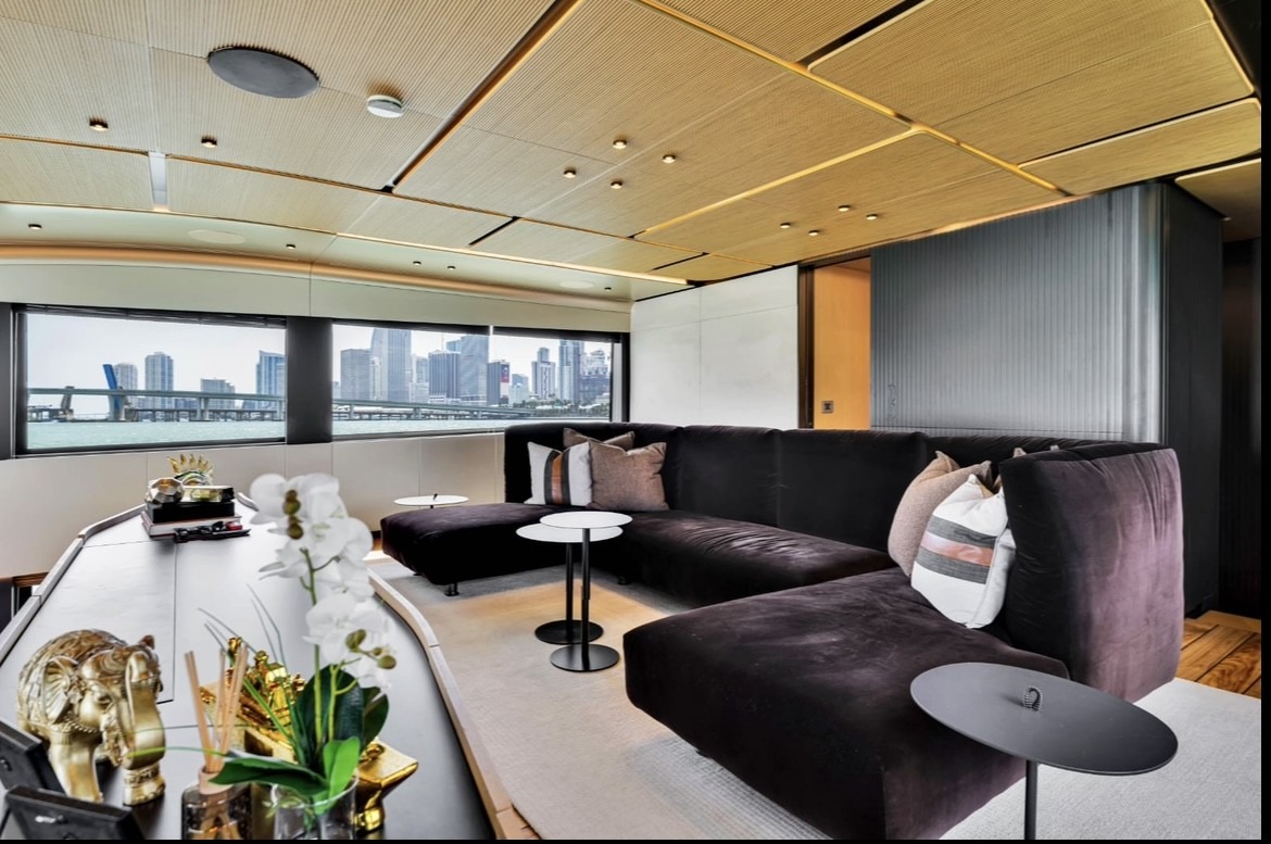 WALLY 85 — view 3