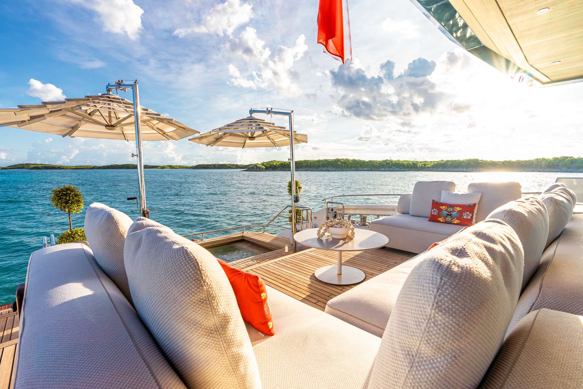 ALPHA MARINE 105 in Caribbean — view 7