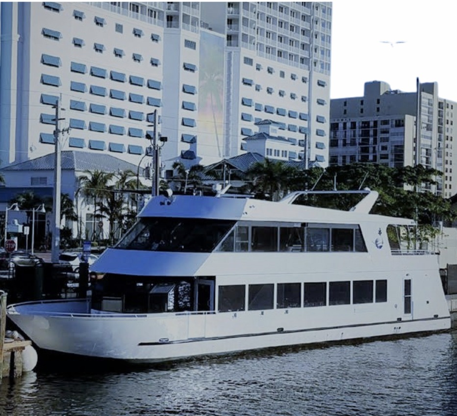 PARTY BOAT 100 — Party Boat Motor Yacht, 30.48m, charter in East Coast United States