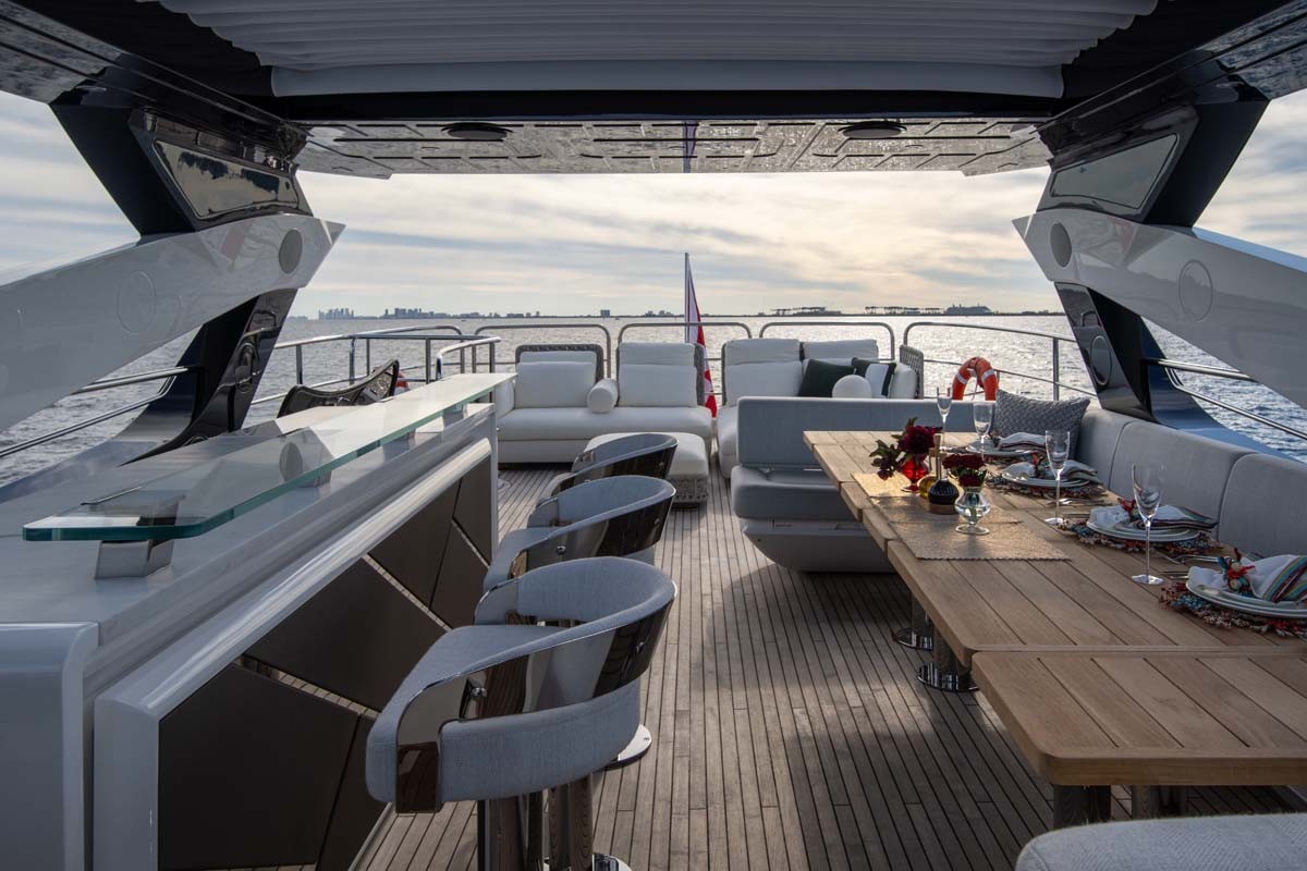 SUNSEEKER 92 in Caribbean — view 2