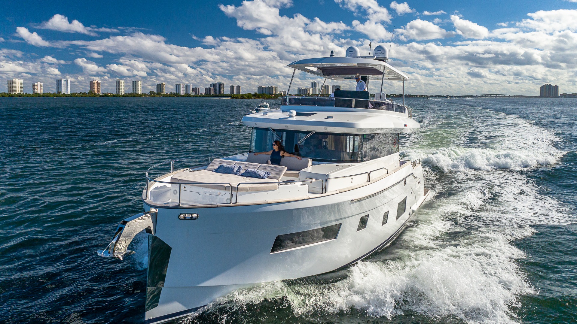 SIRENA 61 18.59m Sirena luxury charter yacht in East Coast United States