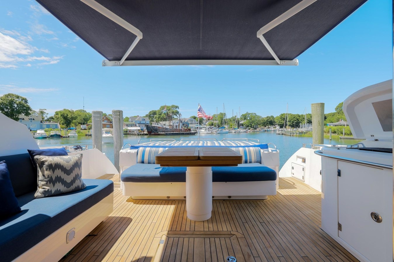 SUNSEEKER 64 in East Coast United States — view 3