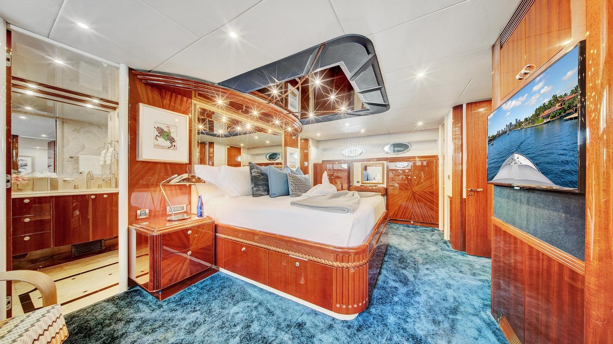94FT LUXURY YACHT BIMINI GETAWAY 94 in East Coast United States — view 3
