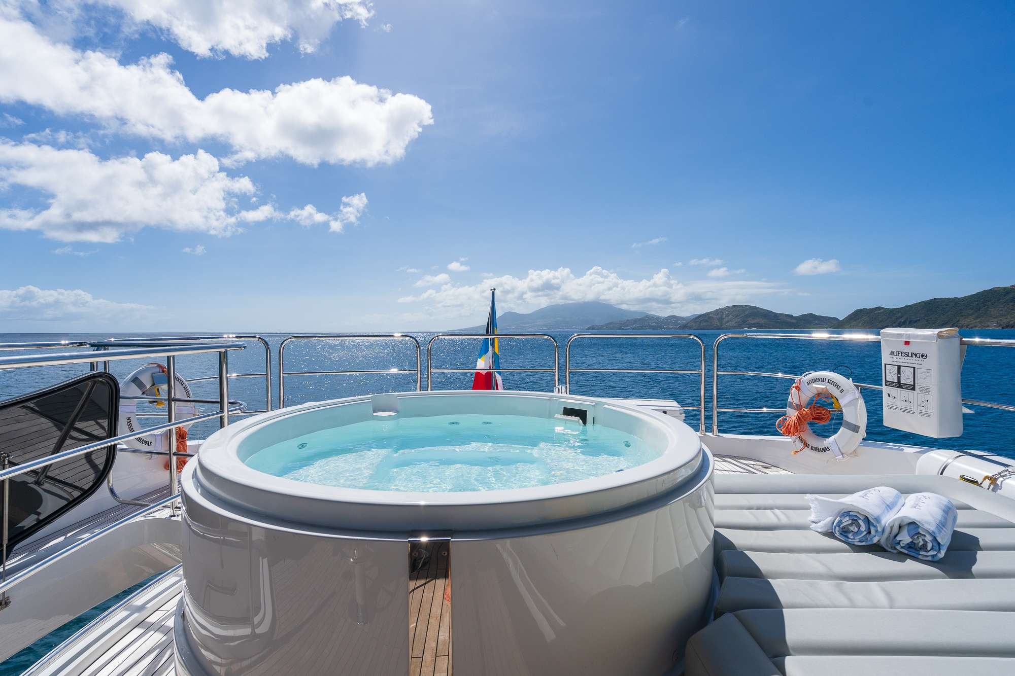 SUNSEEKER 95 in Caribbean — view 7